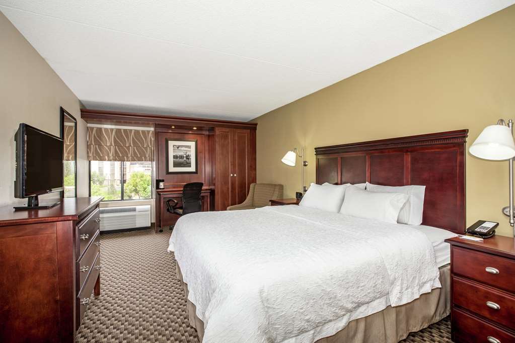 Spark By Hilton Colorado Springs I 25 Central Phòng bức ảnh
